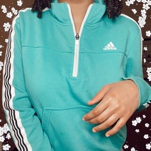Adidas Pull Over🧚🏽‍♂️